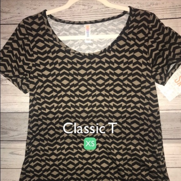 Lularoe Classic t - Picture 1 of 2